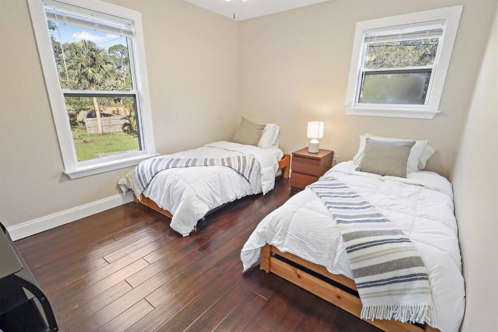 Casa Arena Relaxing Beach House W/ Patio Vero Beach Exterior photo